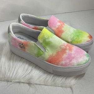 Women’s GBG Guess Paysin tie-dyed platform slip-on sneakers SZ 9M NWT